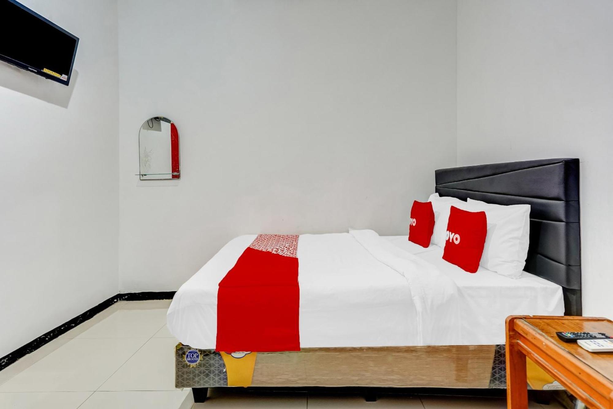 Hotel Kalimantan Сурабая Экстерьер фото